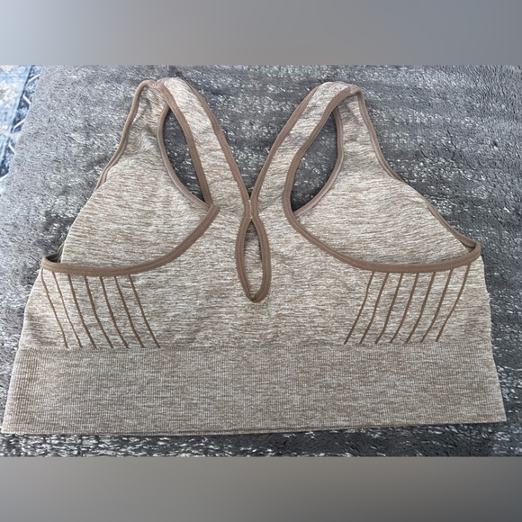 MUST BUNDLE Reebok - Picture 2 of 3